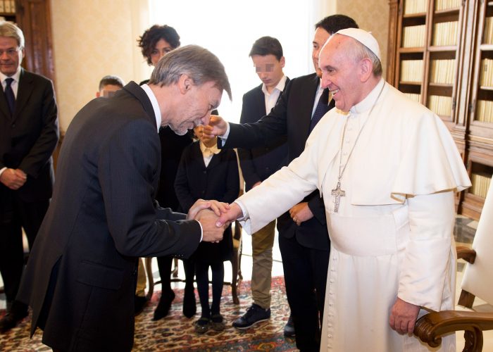 20141214-ricevuti-da-Papa-Francesco—sottosegretario